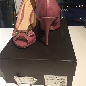Gucci peep toe size 9